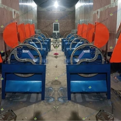 Toka Type Chaff Cutter With 2 HP Motor / Kutti Machine - Image 4