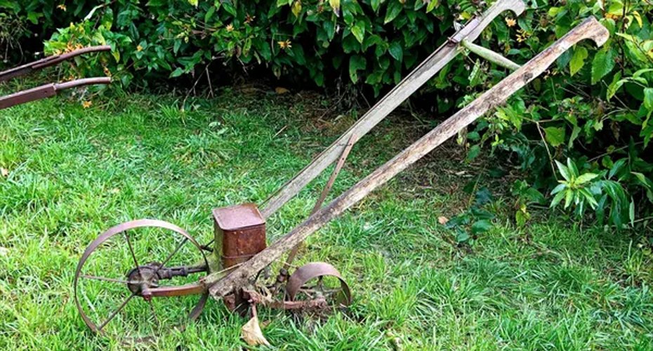 Why Manual Agriculture Machines are Still Essential in Modern Farming